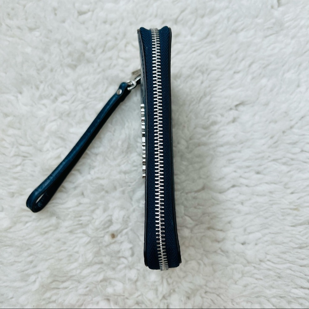 Michael Kors Croc Embossed Check Book/Phone Credit cards Wristlet Wallet - Picture 5 of 10